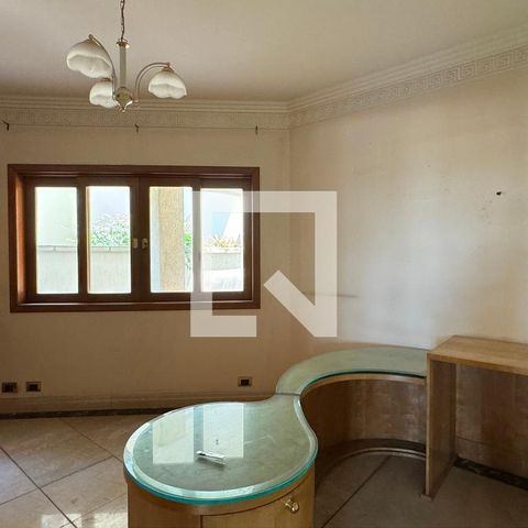 Casa de condomínio à venda com 975m², 4 quartos e 8 vagasEscritório