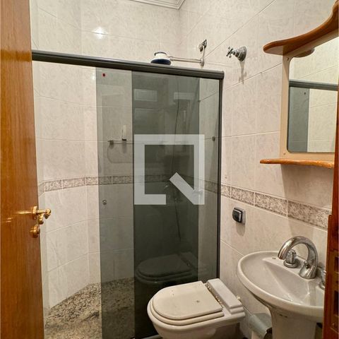Casa de condomínio à venda com 975m², 4 quartos e 8 vagasBanheiro