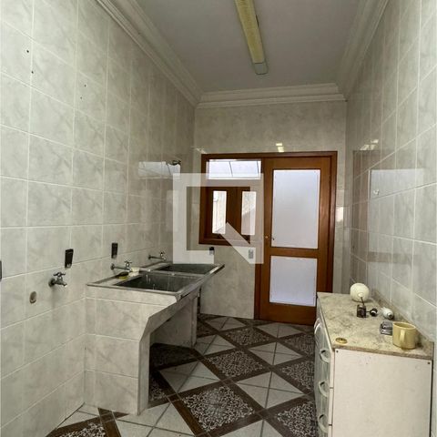 Casa de condomínio à venda com 975m², 4 quartos e 8 vagasÁrea de Serviço