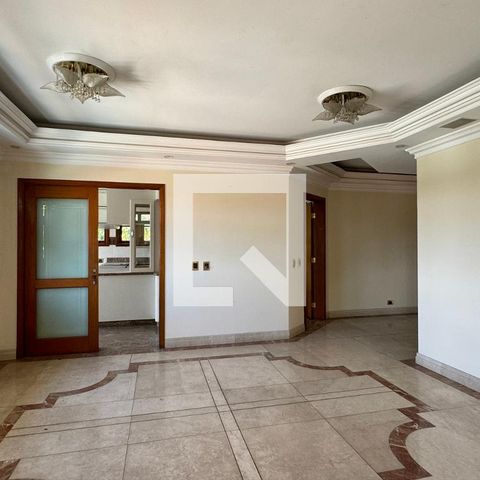 Casa de condomínio à venda com 975m², 4 quartos e 8 vagasSala de Jantar
