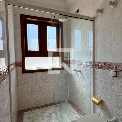 Casa de condomínio à venda com 975m², 4 quartos e 8 vagasBanheiro da Suíte 4