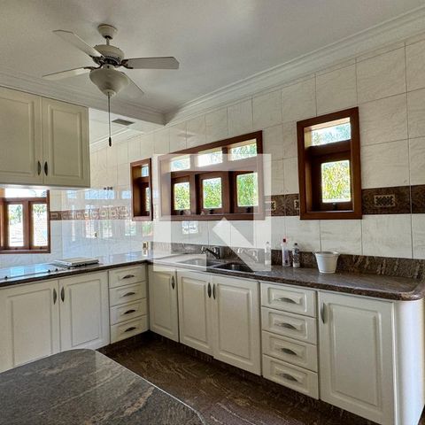 Casa de condomínio à venda com 975m², 4 quartos e 8 vagasCozinha