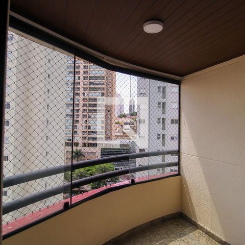 Apartamento à venda com 85m², 3 quartos e 2 vagas Apartamento à venda com 85m², 3 quartos e 2 vagasVaranda