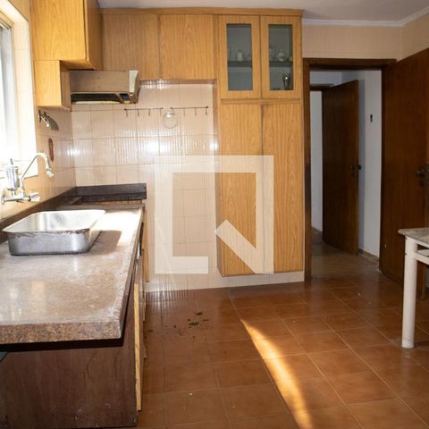 Casa à venda com 240m², 3 quartos e 3 vagasCozinha