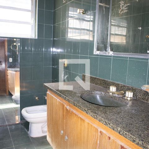Casa à venda com 240m², 3 quartos e 3 vagasLavabo