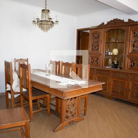Casa à venda com 240m², 3 quartos e 3 vagasSala
