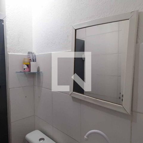 Apartamento à venda com 40m², 2 quartos e 1 vaga Apartamento à venda com 40m², 2 quartos e 1 vagaBanheiro