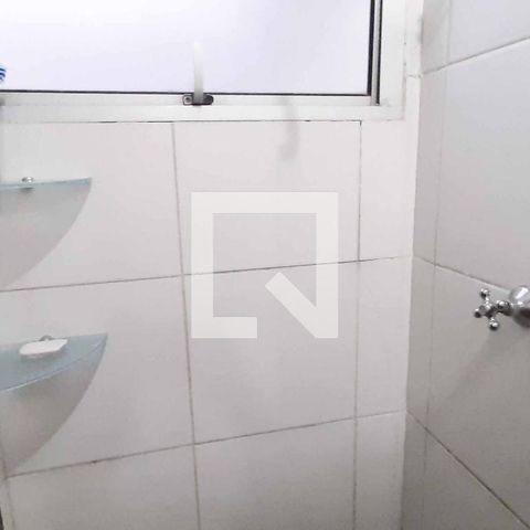 Apartamento à venda com 40m², 2 quartos e 1 vaga Apartamento à venda com 40m², 2 quartos e 1 vagaBanheiro