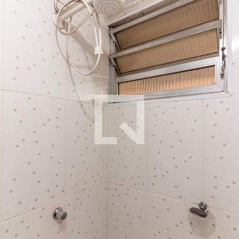 Apartamento à venda com 33m², 1 quarto e sem vagaBanheiro - Chuveiro