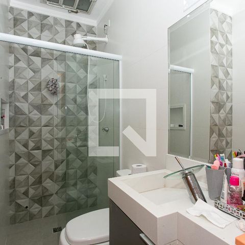 Casa à venda com 110m², 3 quartos e 2 vagasBanheiro da Suíte 2