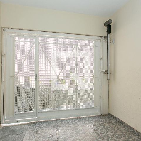 Casa à venda com 110m², 3 quartos e 2 vagasGaragem