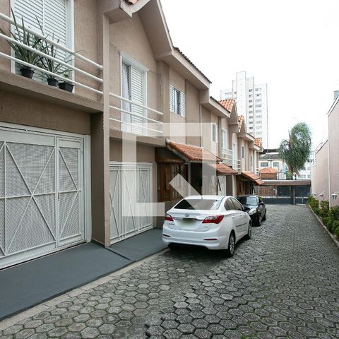 Casa à venda com 110m², 3 quartos e 2 vagasÁrea Comum