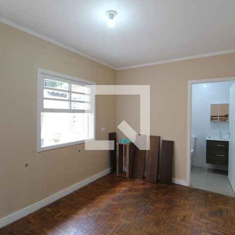 Casa à venda com 180m², 3 quartos e 2 vagasQuarto de Serviço - Suíte