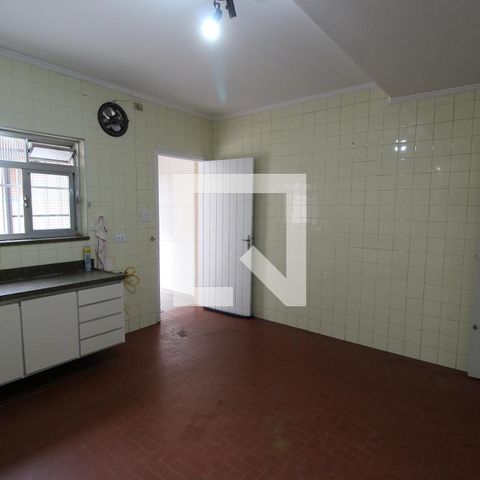 Casa à venda com 180m², 3 quartos e 2 vagasCozinha