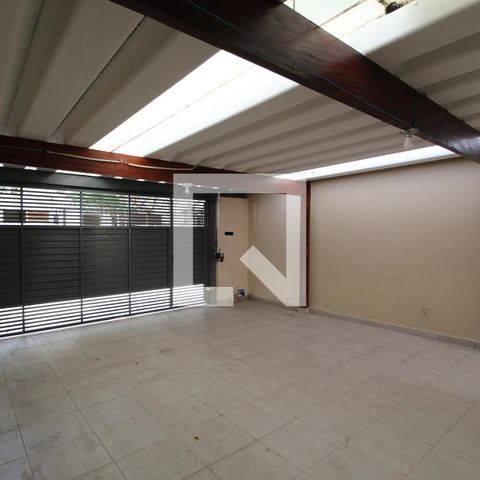 Casa à venda com 180m², 3 quartos e 2 vagasGaragem