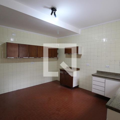 Casa à venda com 180m², 3 quartos e 2 vagasCozinha