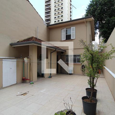 Casa à venda com 180m², 3 quartos e 2 vagasQuintal
