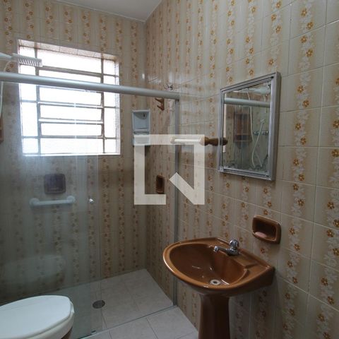 Casa à venda com 180m², 3 quartos e 2 vagasBanheiro Social - Superior