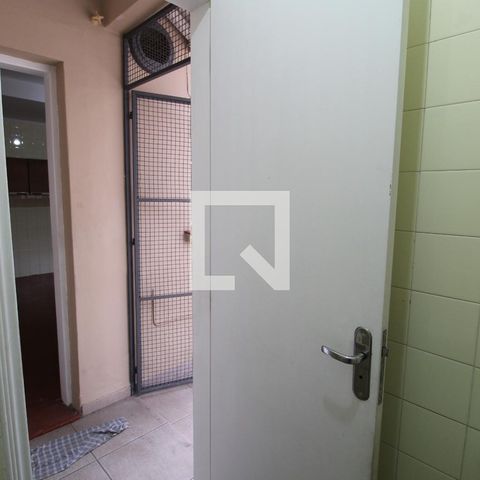Casa à venda com 180m², 3 quartos e 2 vagasBanheiro do Quintal