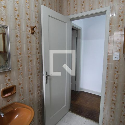 Casa à venda com 180m², 3 quartos e 2 vagasBanheiro Social - Superior