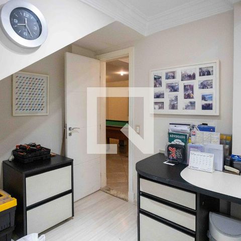 Casa para alugar com 660m², 4 quartos e 3 vagasEscritório