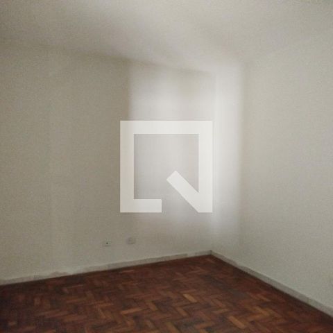 Casa à venda com 168m², 2 quartos e 2 vagas Casa à venda com 168m², 2 quartos e 2 vagasQuarto 2
