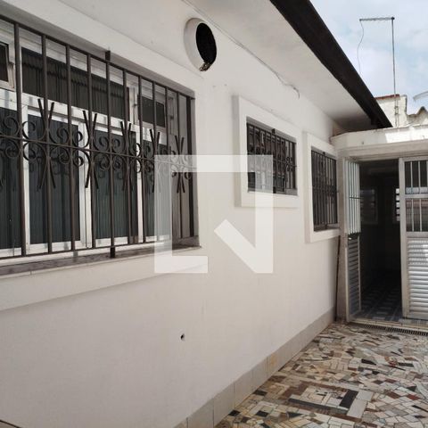 Casa à venda com 168m², 2 quartos e 2 vagas Casa à venda com 168m², 2 quartos e 2 vagasÁrea de Serviço