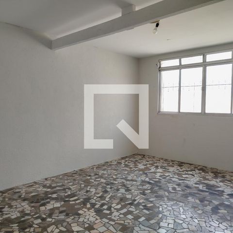 Casa à venda com 168m², 2 quartos e 2 vagas Casa à venda com 168m², 2 quartos e 2 vagasEdicula