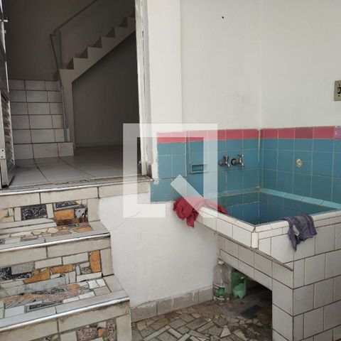 Casa à venda com 168m², 2 quartos e 2 vagas Casa à venda com 168m², 2 quartos e 2 vagasÁrea de Serviço