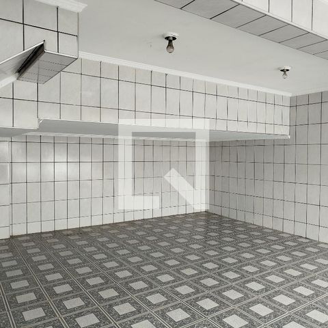 Casa à venda com 168m², 2 quartos e 2 vagas Casa à venda com 168m², 2 quartos e 2 vagasGaragem