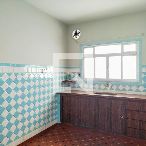 Casa à venda com 168m², 2 quartos e 2 vagas Casa à venda com 168m², 2 quartos e 2 vagasCozinha
