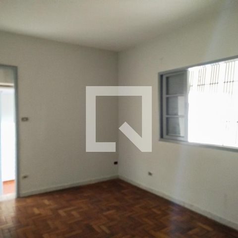 Casa à venda com 168m², 2 quartos e 2 vagas Casa à venda com 168m², 2 quartos e 2 vagasQuarto 2