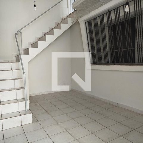 Casa à venda com 168m², 2 quartos e 2 vagas Casa à venda com 168m², 2 quartos e 2 vagasEdicula
