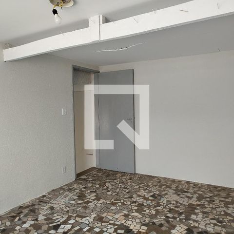 Casa à venda com 168m², 2 quartos e 2 vagas Casa à venda com 168m², 2 quartos e 2 vagasEdicula