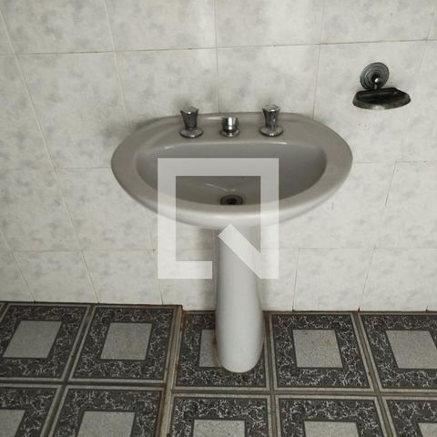 Casa à venda com 168m², 2 quartos e 2 vagas Casa à venda com 168m², 2 quartos e 2 vagasGaragem