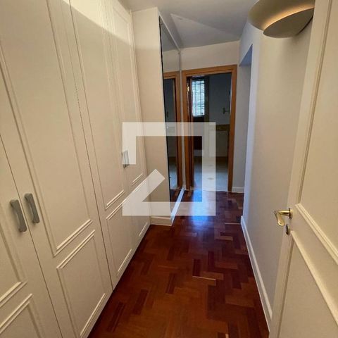 Casa à venda com 400m², 4 quartos e 5 vagas Casa à venda com 400m², 4 quartos e 5 vagasCloset da suíte master