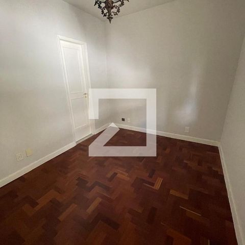 Casa à venda com 400m², 4 quartos e 5 vagas Casa à venda com 400m², 4 quartos e 5 vagasSuíte 4