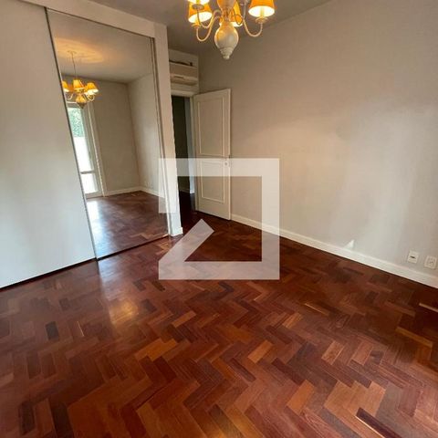 Casa à venda com 400m², 4 quartos e 5 vagas Casa à venda com 400m², 4 quartos e 5 vagasQuarto 3