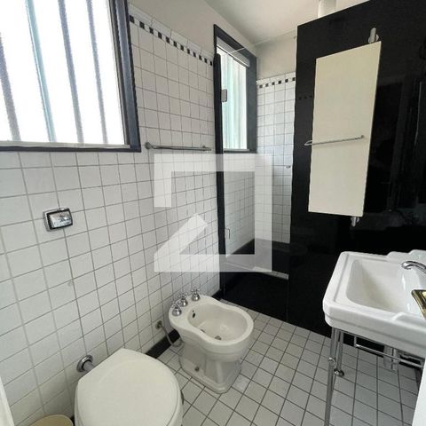 Casa à venda com 400m², 4 quartos e 5 vagas Casa à venda com 400m², 4 quartos e 5 vagasbanheiro da suíte 3