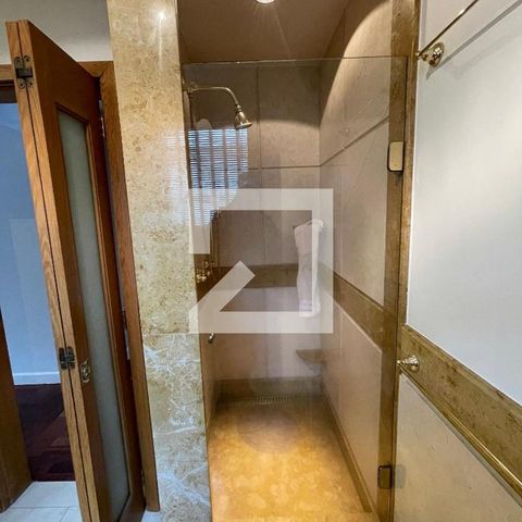 Casa à venda com 400m², 4 quartos e 5 vagas Casa à venda com 400m², 4 quartos e 5 vagasbanheiro suíte master