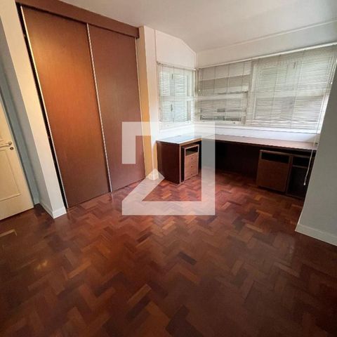 Casa à venda com 400m², 4 quartos e 5 vagas Casa à venda com 400m², 4 quartos e 5 vagasSuíte 3
