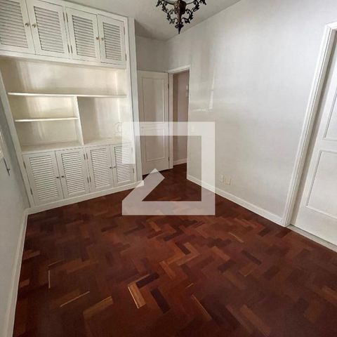 Casa à venda com 400m², 4 quartos e 5 vagas Casa à venda com 400m², 4 quartos e 5 vagasSuíte 4
