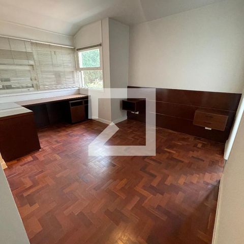 Casa à venda com 400m², 4 quartos e 5 vagas Casa à venda com 400m², 4 quartos e 5 vagasSuíte 3