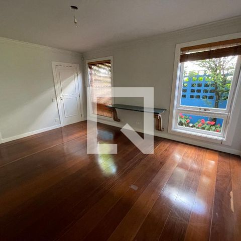 Casa à venda com 400m², 4 quartos e 5 vagas Casa à venda com 400m², 4 quartos e 5 vagasSala 3
