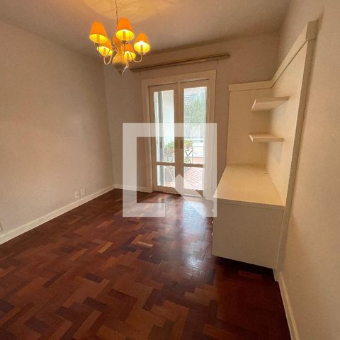 Casa à venda com 400m², 4 quartos e 5 vagas Casa à venda com 400m², 4 quartos e 5 vagasSuíte 2