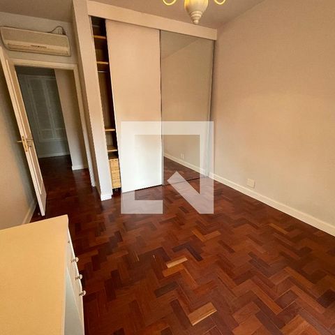 Casa à venda com 400m², 4 quartos e 5 vagas Casa à venda com 400m², 4 quartos e 5 vagasSuíte 2