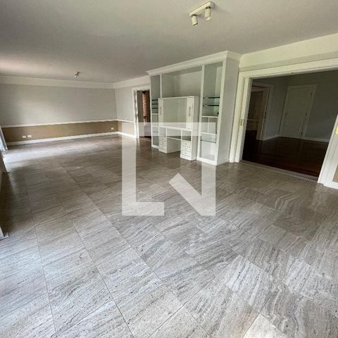 Casa à venda com 400m², 4 quartos e 5 vagas Casa à venda com 400m², 4 quartos e 5 vagasSala 1