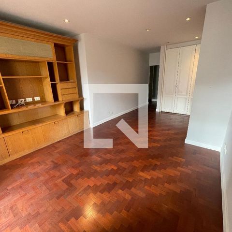 Casa à venda com 400m², 4 quartos e 5 vagas Casa à venda com 400m², 4 quartos e 5 vagasSuíte master