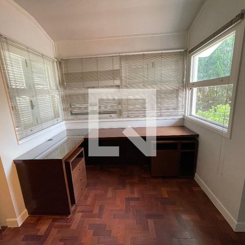 Casa à venda com 400m², 4 quartos e 5 vagas Casa à venda com 400m², 4 quartos e 5 vagasSuíte 3