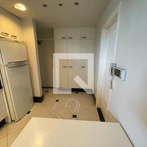 Casa à venda com 400m², 4 quartos e 5 vagas Casa à venda com 400m², 4 quartos e 5 vagasCozinha